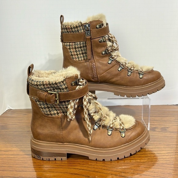 Circus by Sam Edleman women’s Gretchen shearling hiker boot/booties. Size 10 EUC - Picture 1 of 6